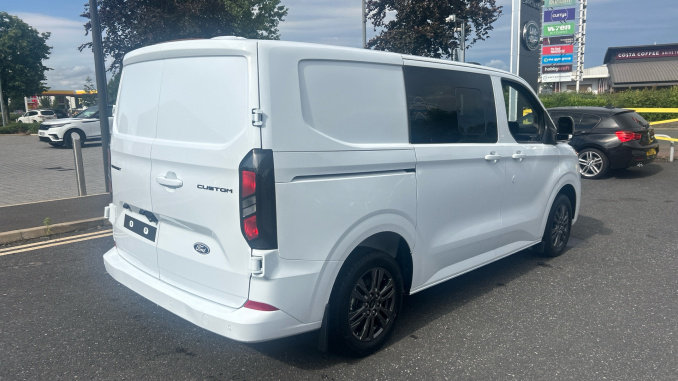Ford Transit Custom 320 L1 Diesel Fwd 2.0 EcoBlue 136ps H1 Double Cab Van Limited - Image 25